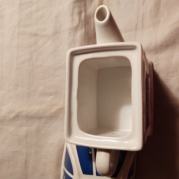 Vintage Wade England Decorative Teapot - Picture 8 of 9